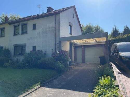 Hausansicht vorn - 5 Zimmer Reihenendhaus zum Kaufen in Bielefeld