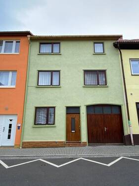 Straßenansicht - 4 Zimmer Reihenmittelhaus in Ohrdruf