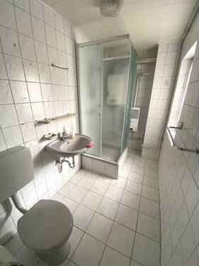 Duschbad im Erdgeschoss - 
