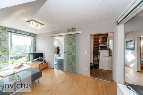 Bild 3 - 8 Zimmer Mehrfamilienhaus, Wohnhaus in Heilbronn / Neckargartach