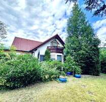Ein idealer Platz für Ihre Familie! Gemütliches Einfamilienhaus in ruhiger Lage mit großem Garten! - Bannewitz / Possendorf