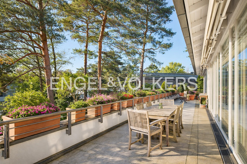 Große Terrasse nach Südwesten - 6 Zimmer Etagenwohnung in Berlin
