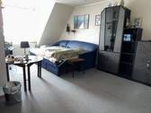 Wohnzimmer/Schlafzimmer DG - 