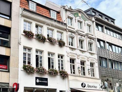 schöner Altbau - 2 Zimmer Etagenwohnung zur Miete in Düsseldorf