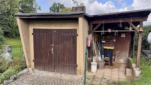 Garage und Unterstand - 