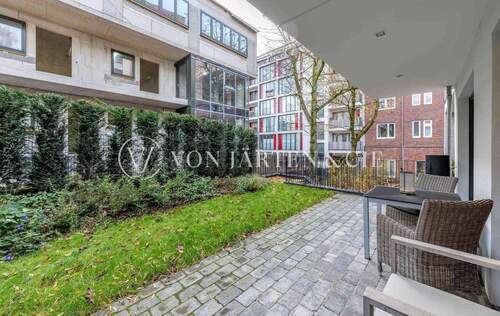 Terrasse mit Gartenanteil - 