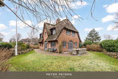 Bild 1 - Großzügige Haushälfte unter Reet mit Einzelhauscharakter in Kampen