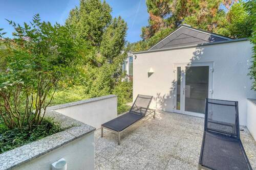 Gartenhaus mit Liegeplatz - 