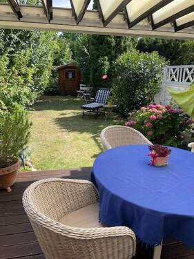 Blick in den Garten - 5 Zimmer Einfamilienhaus zum Kaufen in Bielefeld