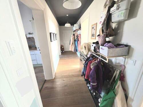Flur - 4 Zimmer Etagenwohnung zum Kaufen in Kassel / Kirchditmold