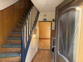 Treppenaufgang EG - Einfamilienhaus mit 106,00 m&sup2; in Nentershausen / Süß zum Kaufen