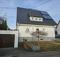 Zeitgemäßes Wohnen in zentraler Lage . saniertes Einfamilienhaus in Gomaringen