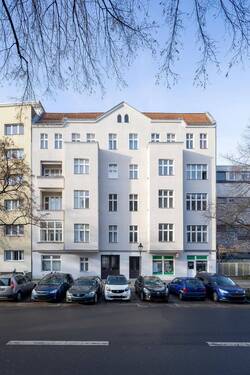 Fassade - 2 Zimmer Etagenwohnung zum Kaufen in Berlin