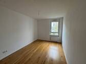 Zimmer 2
- 