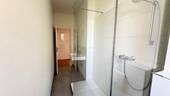 Badezimmer mit Walk-In Dusche - 