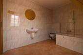 Badezimmer Bild 2 im Dachgeschoss - 