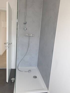 Dusche im Bad - 