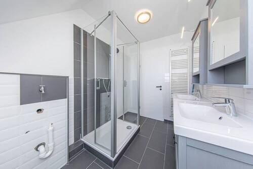 Mit Dusche - 