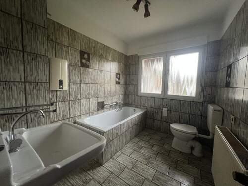 Badezimmer (Hausnr. 18) - 