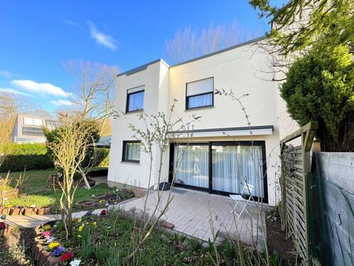 Außenansicht - (KI generiert) - 4 Zimmer in ruhiger Lage von Hermsdorf - Wohnung mit vielseitigem Potenzial