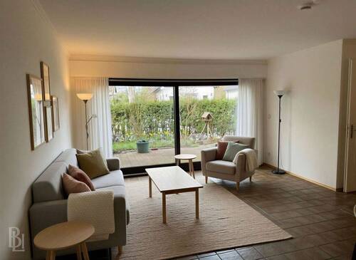 Wohnzimmer - (KI generiert) - 4 Zimmer Etagenwohnung in Berlin