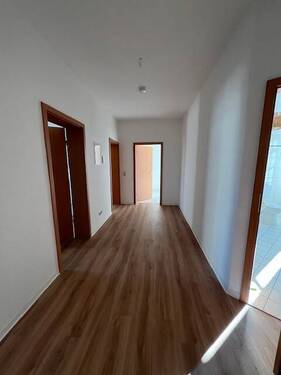 Flur - Etagenwohnung mit 66,20 m² in Dresden zur Miete
