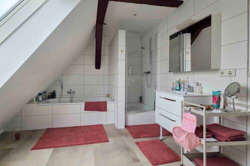 Badezimmer Dachgeschoss - 