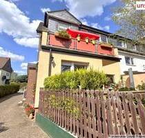 Gepflegtes Dreifamilienhaus zzgl. App. 2x Garagen und Traumgarten - Duisburg Buchholz