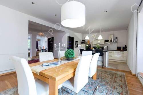 Wohn-/ Esszimmer - 5 Zimmer Etagenwohnung in Düsseldorf