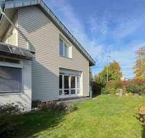 Großzügiges Familiendomizil mit Potenzial für zwei Wohneinheiten und herrlichem Garten - Burghausen