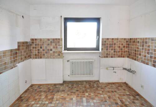 Küche aktuell - 5 Zimmer Mehrfamilienhaus, Wohnhaus zum Kaufen in München