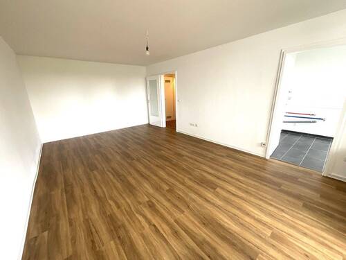 Wohnzimmer - 2 Zimmer Etagenwohnung in Nürnberg