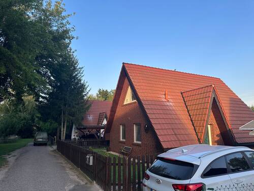 Nachbarn im Wiesengrunde 1 und 3 - 