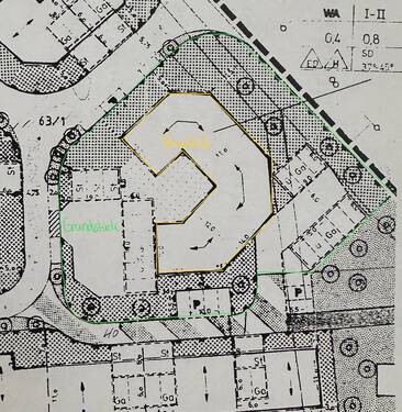 Bebauungsplan mit Baufeld und Gründstück (grün) - 