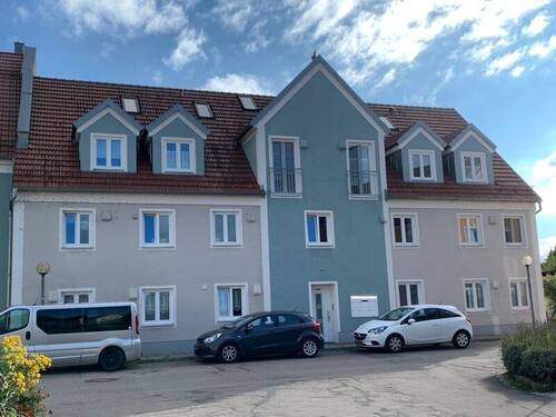 Hauseingang - 3 Zimmer Etagenwohnung zur Miete in Nittenau