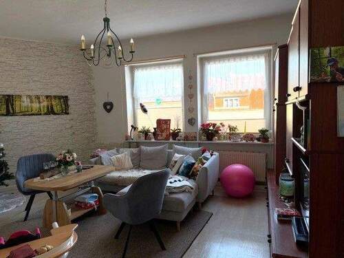 Wohnzimmer - 5 Zimmer Etagenwohnung zur Miete in Güstrow - Plauer Viertel