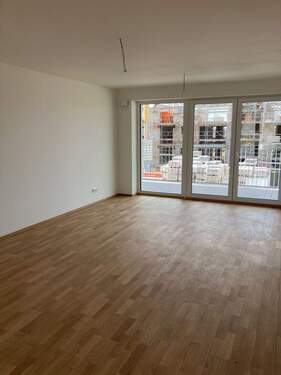 Wohnzimmer - 4 Zimmer Etagenwohnung zur Miete in Schweinfurt