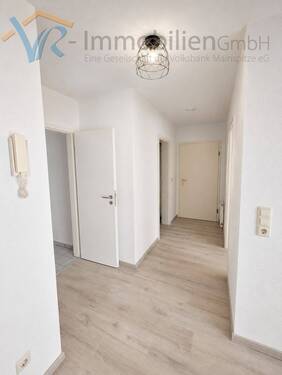 Flur - Schicke Singlewohnung mit Wintergarten in Gustavsburg zu vermieten