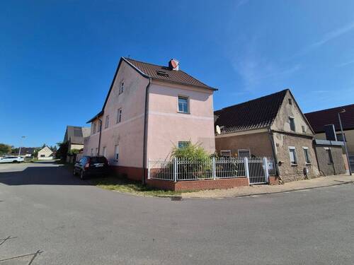 Straßenansicht - 
