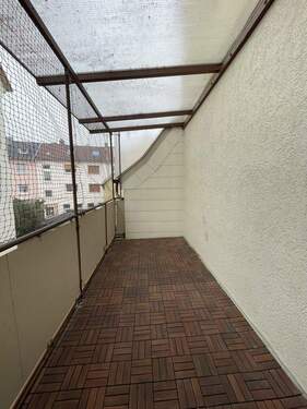 Balkon vor Renovierung - 
