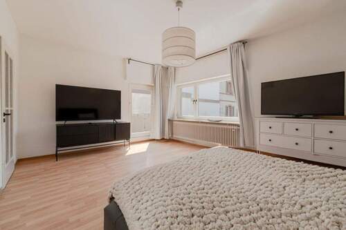 Schlafzimmer vor Renovierung - 