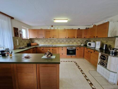 Einbauküche - Einfamilienhaus mit 169,00 m&sup2; in Herleshausen / Breitzbach zum Kaufen