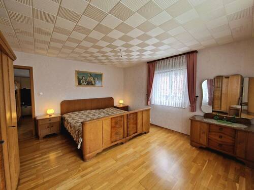 1. OG Schlafzimmer - 