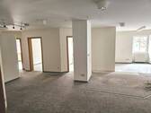 OG: Büro- Praxis- Schulungsräume - Büro mit 220,00 m&sup2; in Ottweiler zur Miete