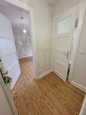 Einblick Flur - 2 Zimmer Etagenwohnung zur Miete in Hamburg