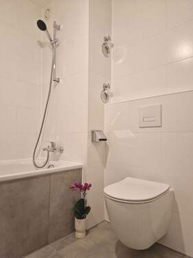 Bad - 2 Zimmer Etagenwohnung in Heidelberg