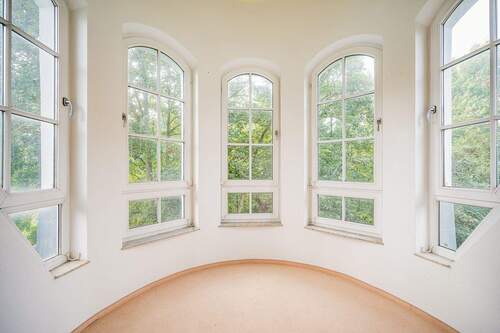 Zimmer im Turm - 6 Zimmer Einfamilienhaus in Mühlenbecker Land
