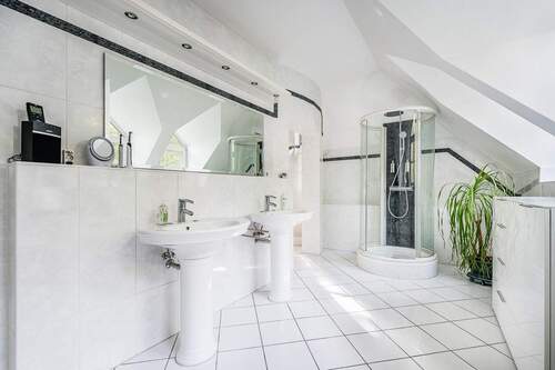 Badezimmer en Suite im Obergeschoss - 