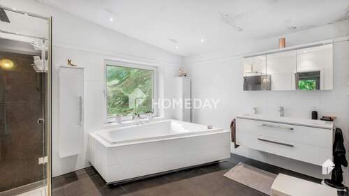 1. OG Badezimmer 1 1 - 9 Zimmer Doppelhaushälfte zum Kaufen in Gülzow