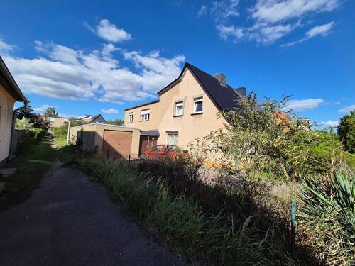 Hausansicht - Doppelhaushälfte mit 135,00 m&sup2; in Sandersdorf-Brehna zum Kaufen